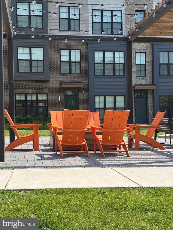 Photo - 7373 Arlington Blvd