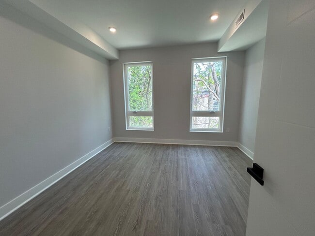 2205 N Franklin St Unit 2205 N Franklin St #2