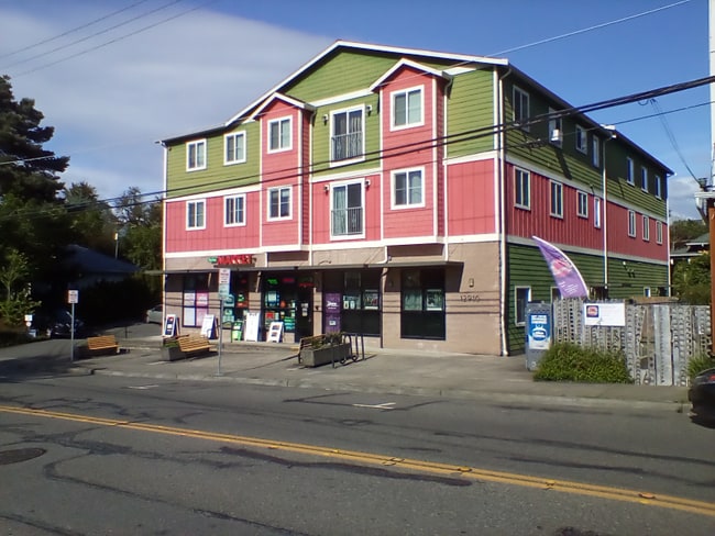 Building Photo - 12910 E Marginal Wy S Rental