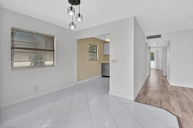 365 Flanders Dr Unit H