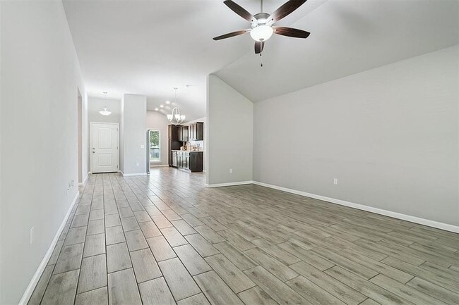 Photo - (3) Bed/(2) Bath in Eagle Cliff Addition Avail NOW!