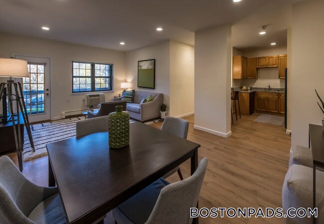 Photo - 757 Highland Ave Unidad 223N