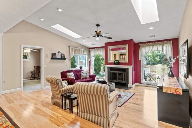 Building Photo - 40 Walden Pond Dr Rental