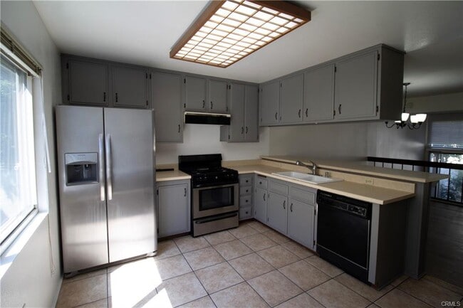 Building Photo - 6204 1/2 Shoup Avenue, Los Angeles, CA 913... Rental