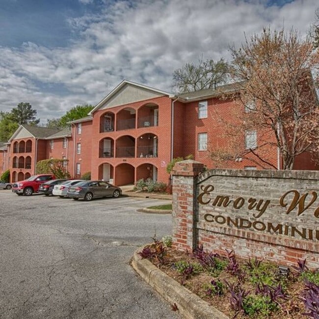 Building Photo - Emory Woods 2 Bed 2 Bath Apartment! Available April 1st!