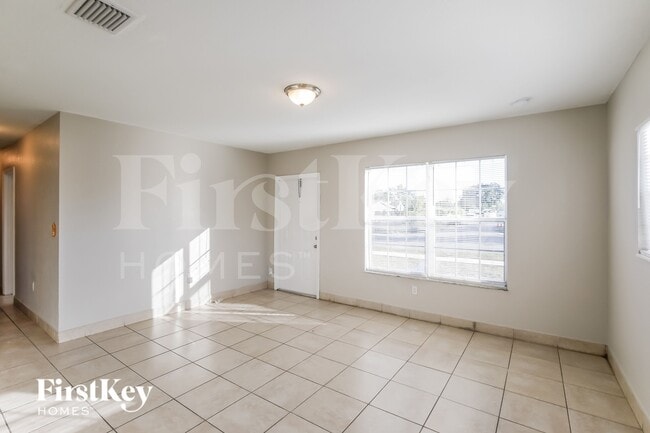 Photo - 1231 NE 214th St