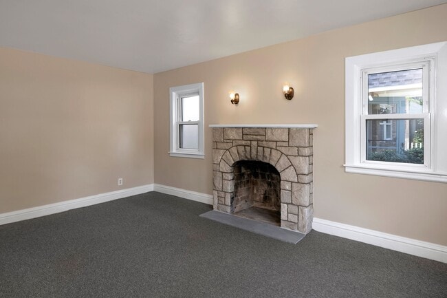 Photo - 25 Greenview Ave