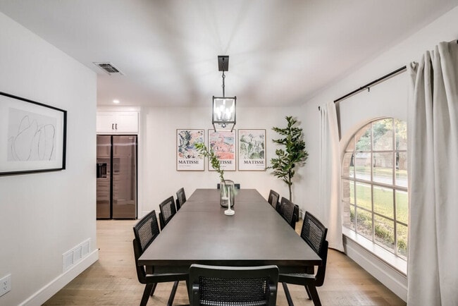 Photo - 2836 Meadowbrook Dr Unit ID1019520P