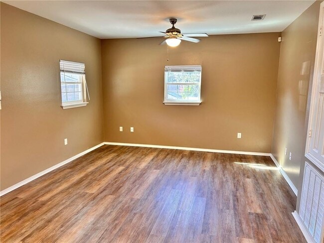 Photo - 5640 Mounthill Ct