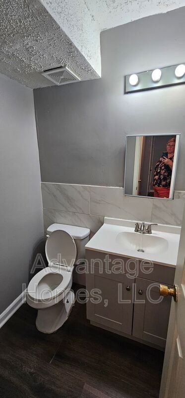 Photo - 721 N 70th Terrace