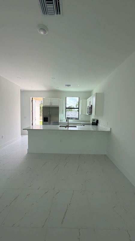 Photo - 1105 Dean St E