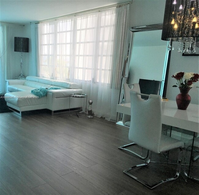 Photo - 1000 West Ave Unidad 411
