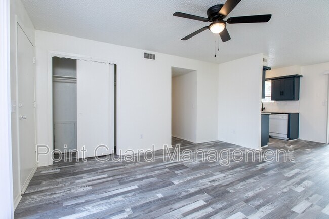 Photo - 140 E 31st St S