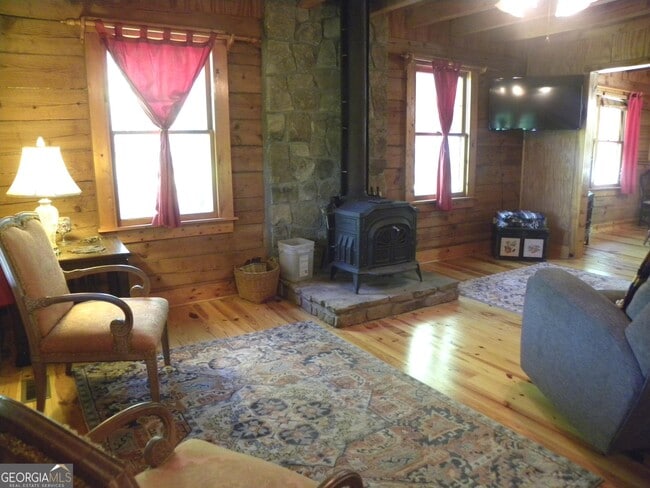 153 Will Zoellner Ln
