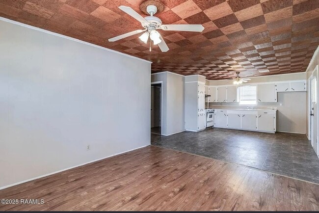 Photo - 907 Elizabeth St