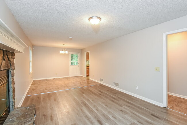 Photo - 2905 Mountain Brook Rd