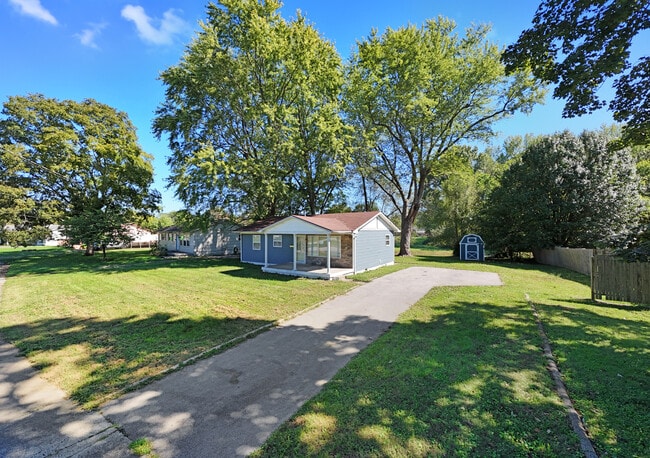 Photo - 9229 Donerail Way