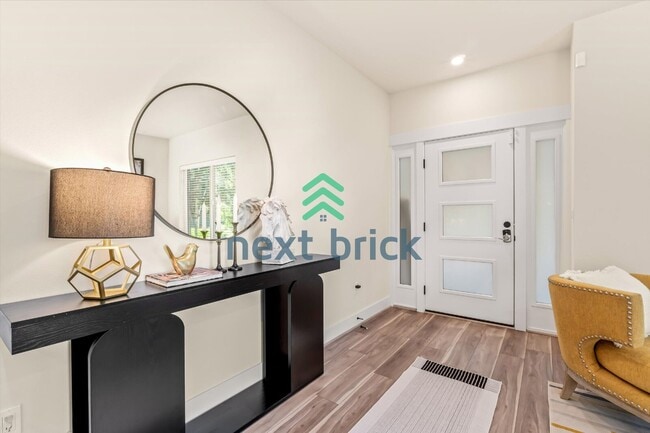 Photo - Spacious 3-Bed Home with 2.5 Baths in Prime Bothell Location – 2500 Sq Ft of Comfort!
