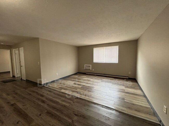 Photo - 430 Bellbrook Ave