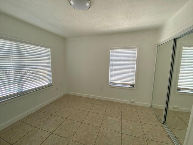13242 NE 16th Ave Unit 13242