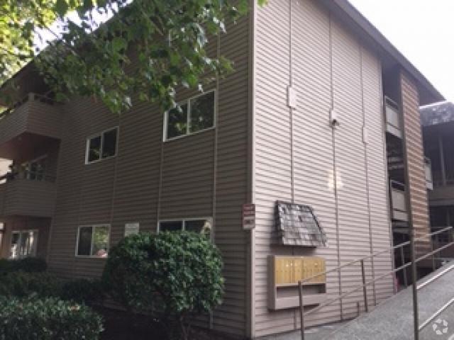 Building Photo - 1 bedroom in Seattle WA 98116 Unit 2731 60 Ave SW Rental