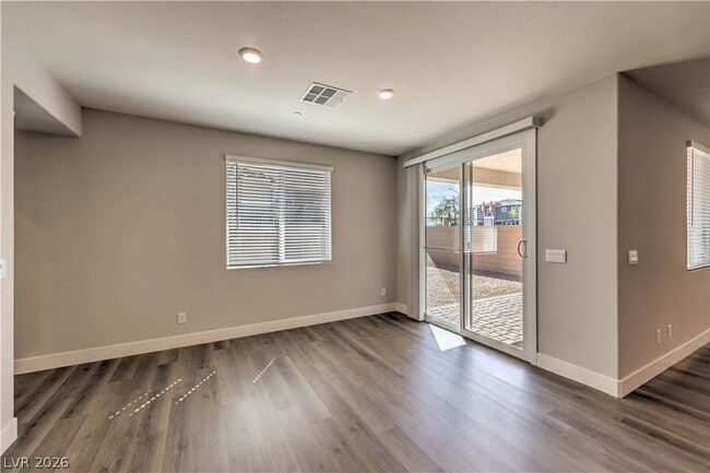 Building Photo - 497 Chestnut Falcon Ave