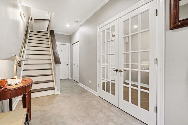 Photo - 331 E Cullerton St