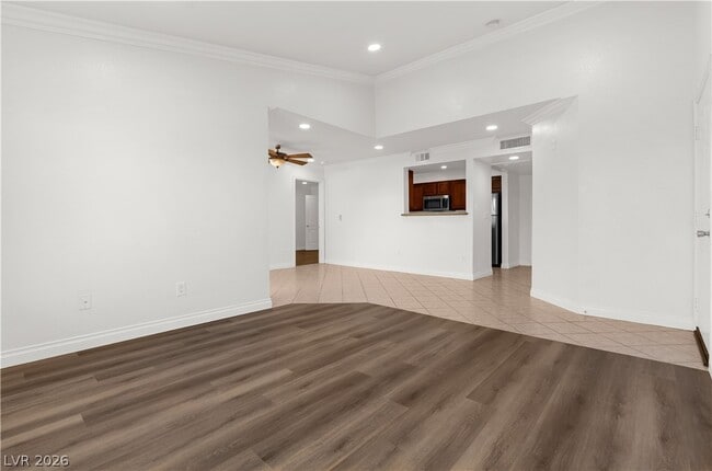 Photo - 1150 N Buffalo Dr Unit 2059