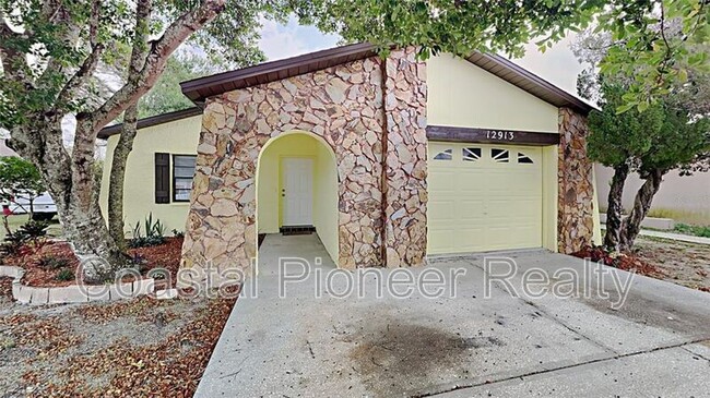 Photo - 12913 Kellywood Cir House