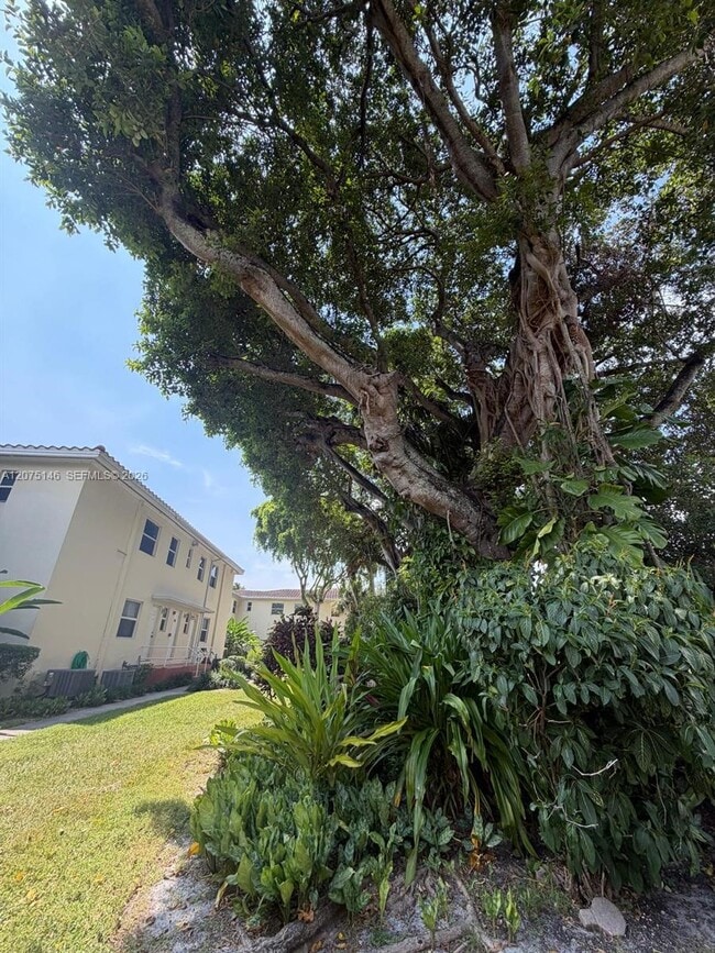 Photo - 736 NE 92nd St Unit 2K