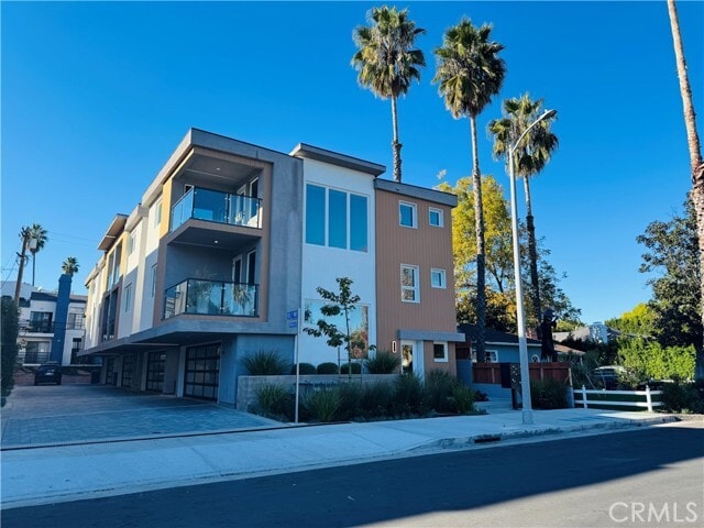 Building Photo - 11815 Holly Wy