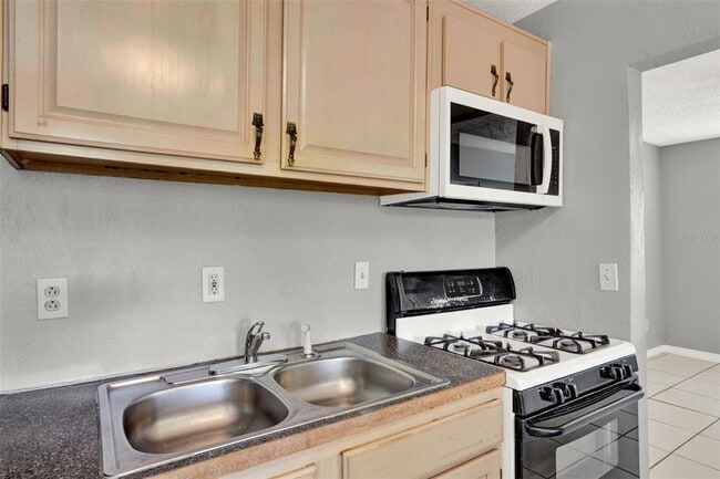 Photo - 1220 Morin St