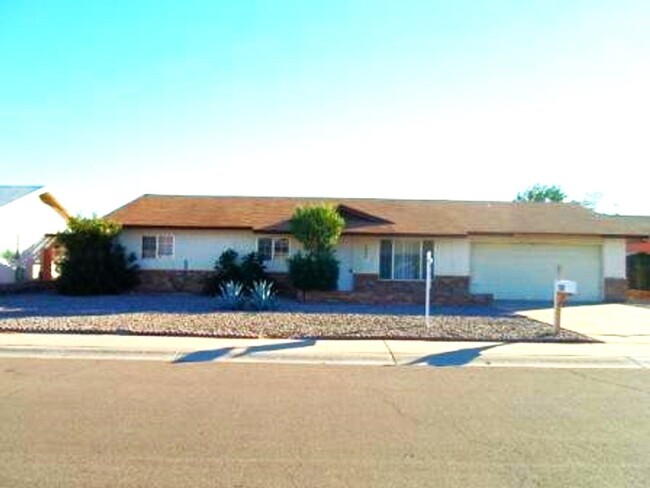 SPACIOUS 3 BEDROOM 2 BATH TEMPE HOME!!! - SPACIOUS 3 BEDROOM 2 BATH TEMPE HOME!!!