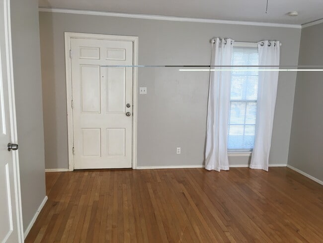 Photo - 5830 1/2 Penrose Ave Unit 5830 1/2 Penrose (Studio)