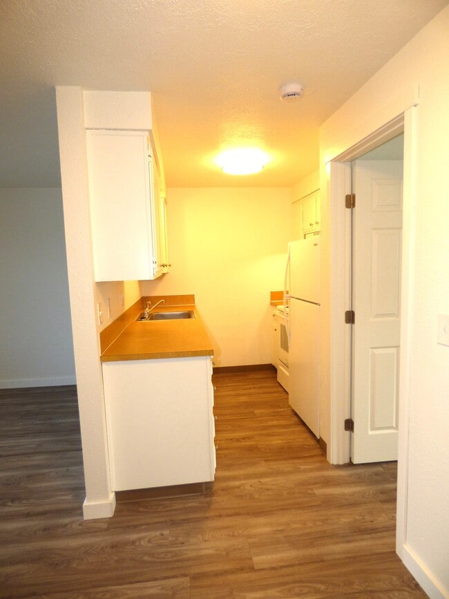 Photo - Anita Manor Apartments