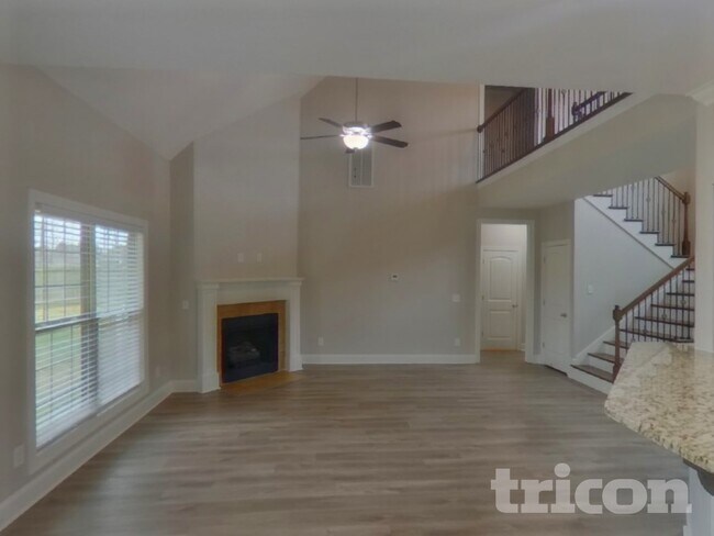 Photo - 1502 John Lee Ln