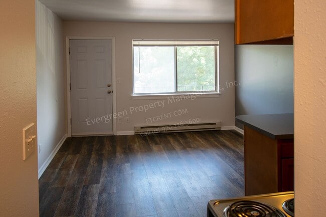 Photo - 2008 W Plum St Unidad 2A