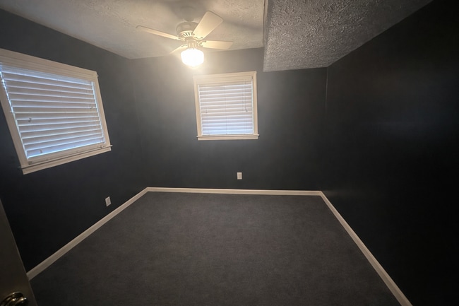 Photo - 3077 Laura Ln