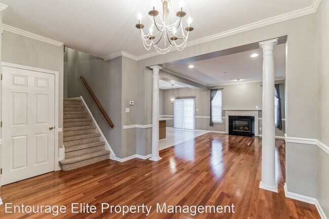 Photo - 3 br, 2.5 bath House - 76 Wheatsheaf Lane