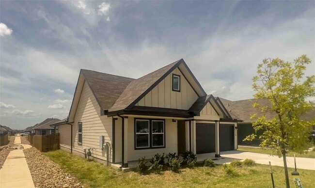 Photo - 116 Sweetwater Crk Ln