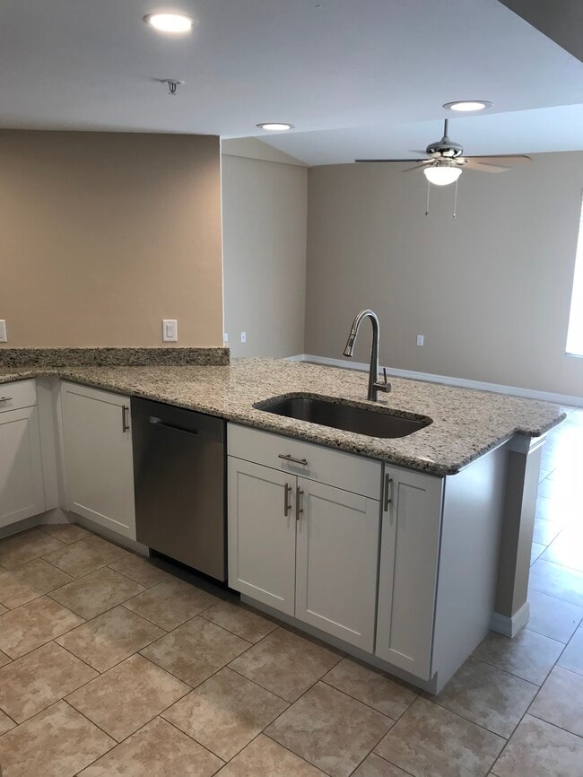 Building Photo - 1759 Four Mile Cove Pkwy Unit 436 Rental