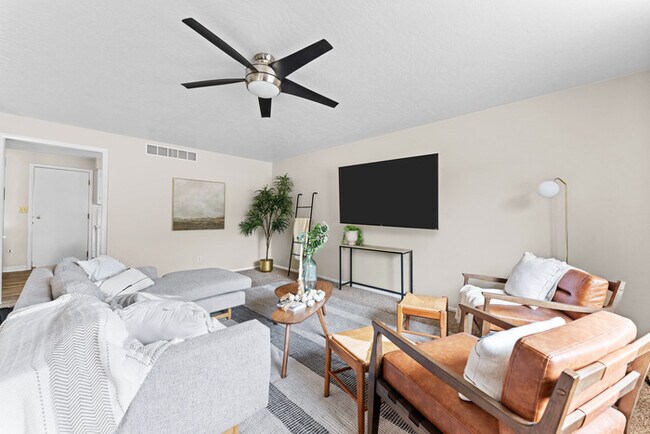 Photo - Spacious 5 Bedroom, 2 Bath Home on Boise B...