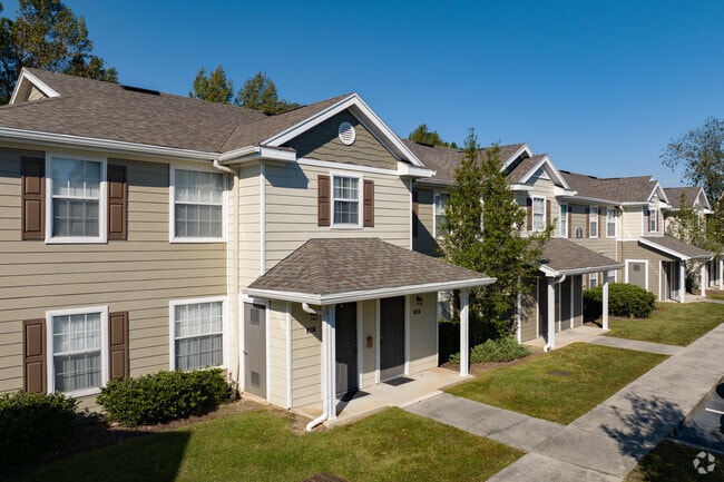 Photo - Bradley Pointe