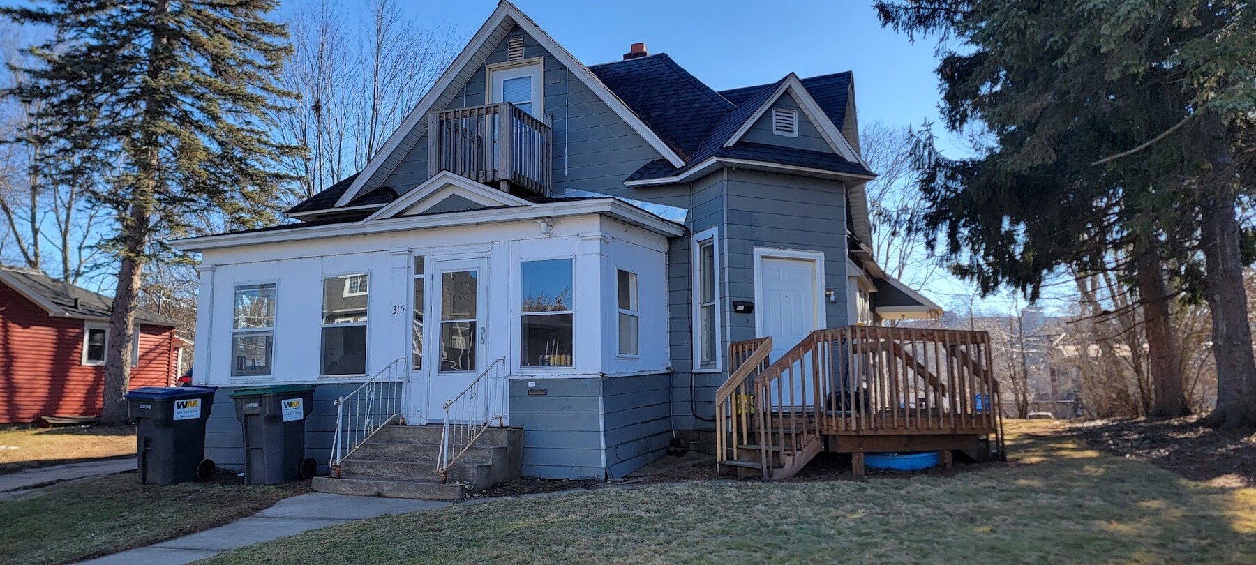 Photo - 315 Chippewa St