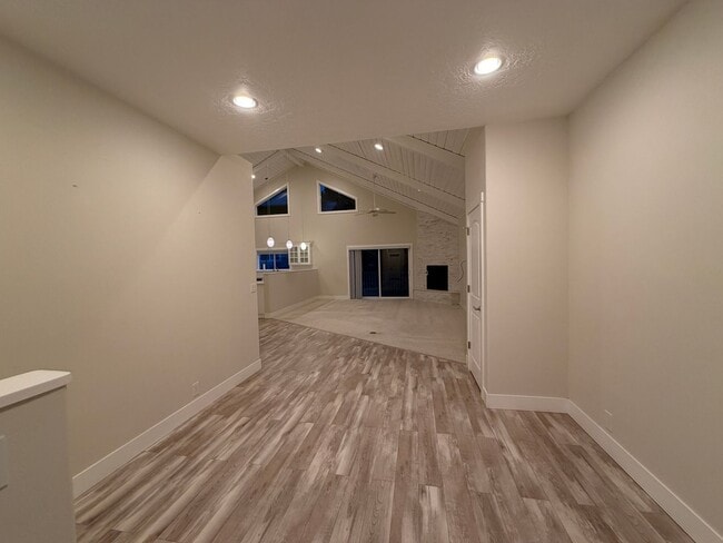 Photo - Dual Primary Suite's. 2 Bedroom / 2.5 Bathroom Single Level Home in NE Bend