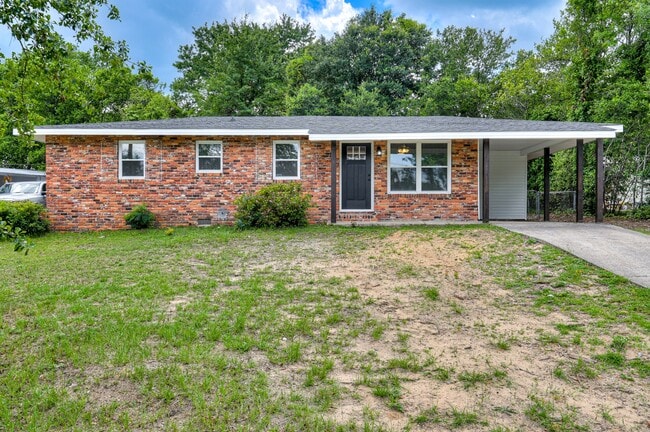 Building Photo - 1406 Ridgewood Dr