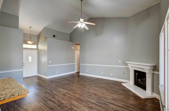 Photo - 4666 W Oswego Ave