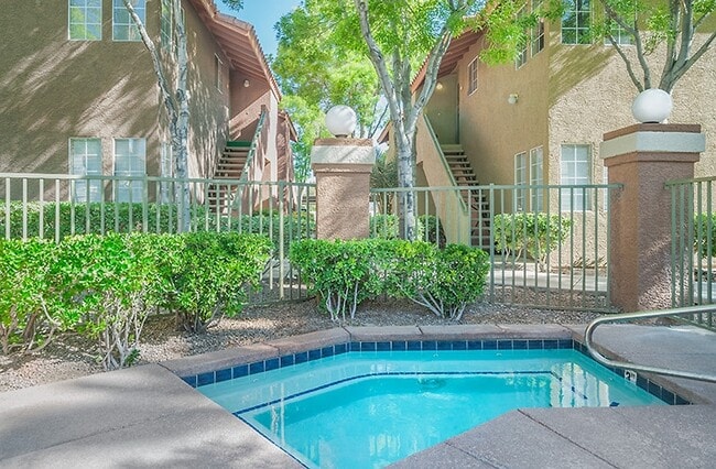 Diamondhead Apartments