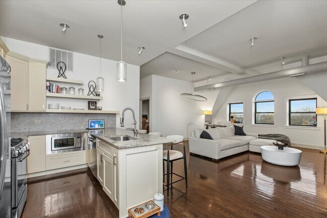 Photo - 4234 S Ellis Ave Unit 4B