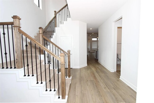 Photo - 1443 Park Path Dr